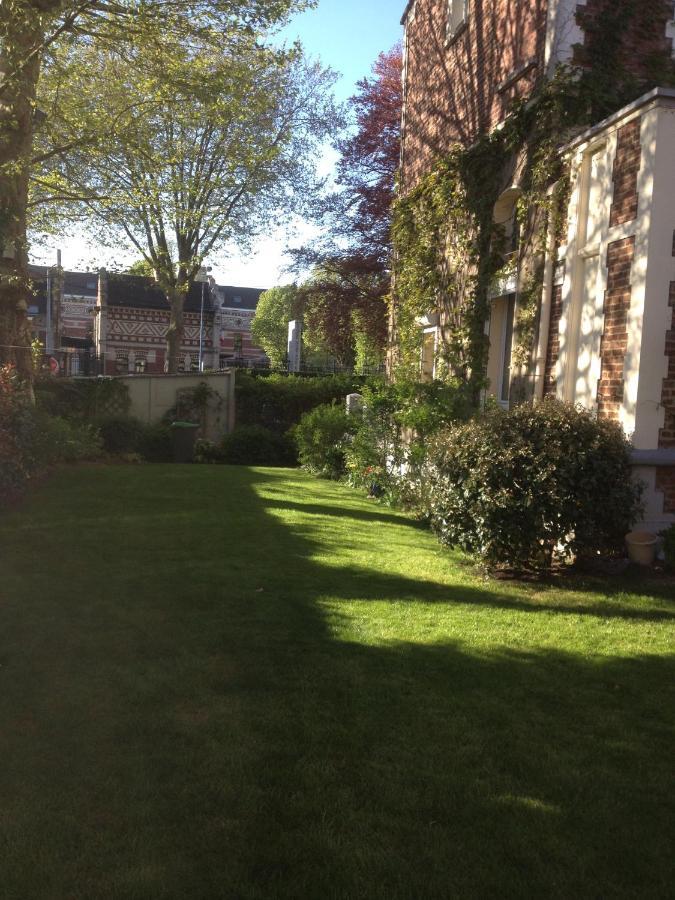 Krisko Parking Prive Et Clos Guest house